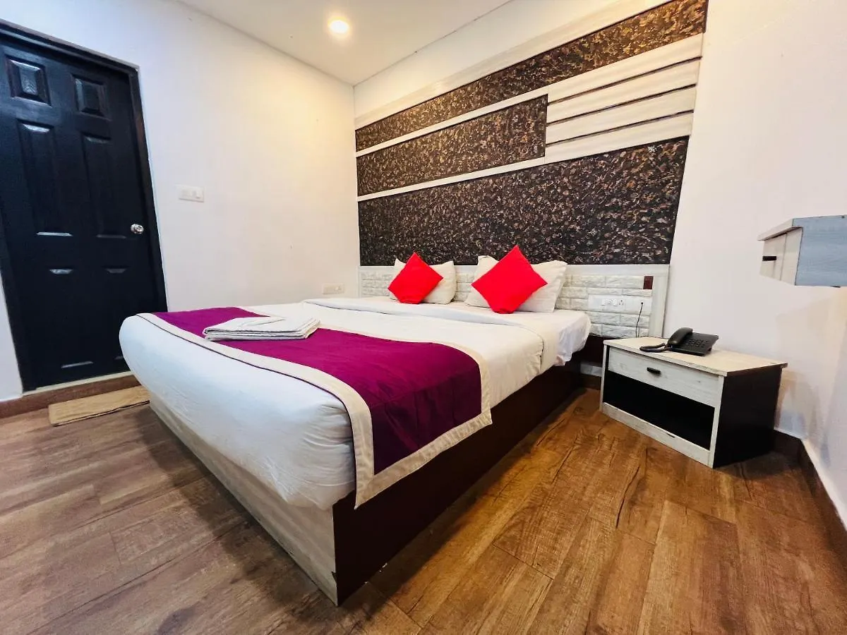 Tcs Suites Kochi 2*,  Indien