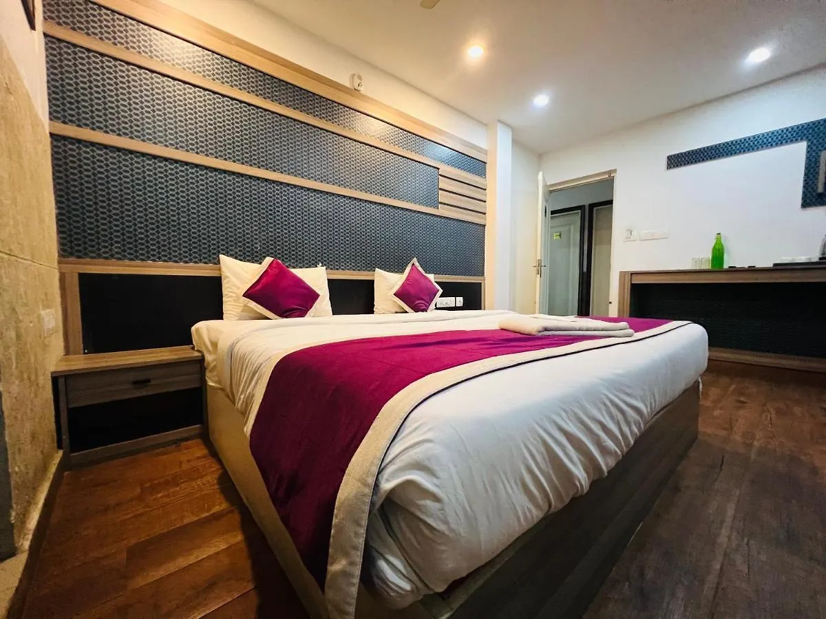 Tcs Suites Kochi Hotell